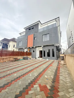 4bdrm Duplex in New Garage / Gbagada for sale