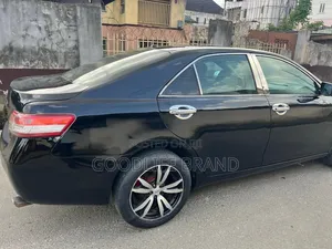 Toyota Camry SE 4dr Sedan (2.5L 4cyl 6A) 2011 Matt Black
