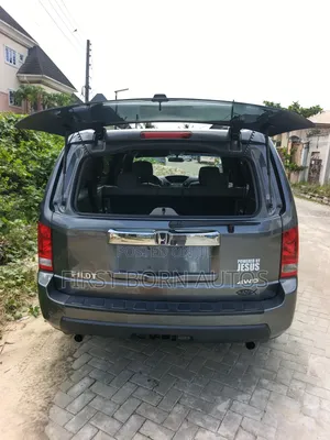 Honda Pilot LX 4dr SUV 4WD (3.5L 6cyl 5A) 2012 Gray