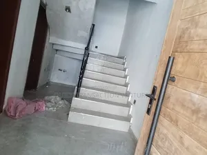 5bdrm Duplex in Sabo / Yaba for sale