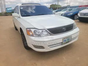 Toyota Avalon XL 2004 White