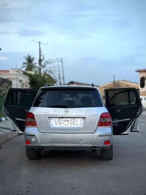 Mercedes-Benz GLK-Class 2011 Silver