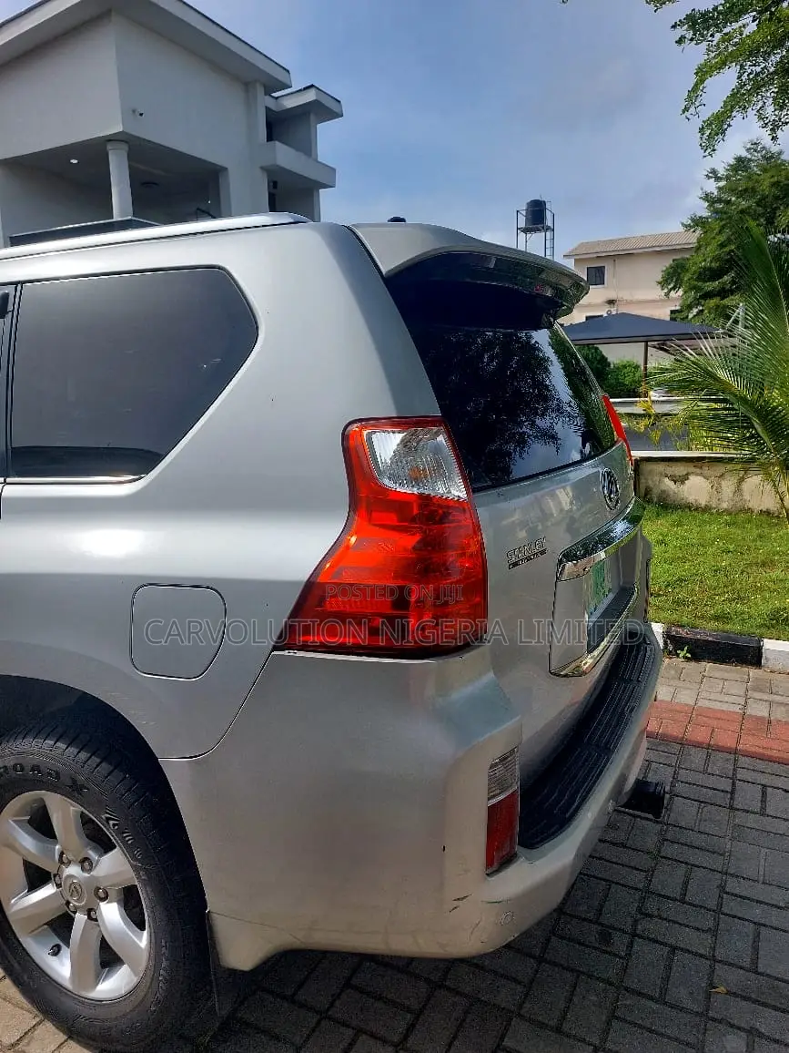 Lexus GX 460 Premium 2011 Silver
