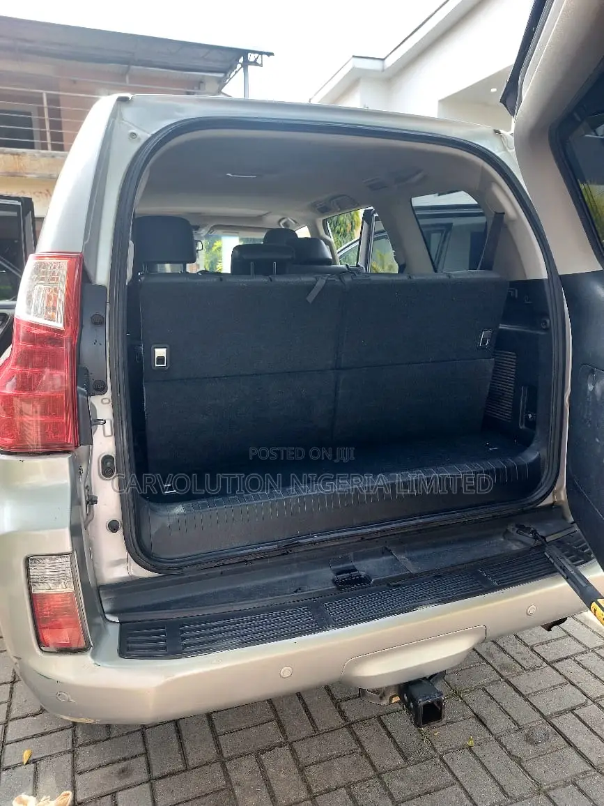 Lexus GX 460 Premium 2011 Silver