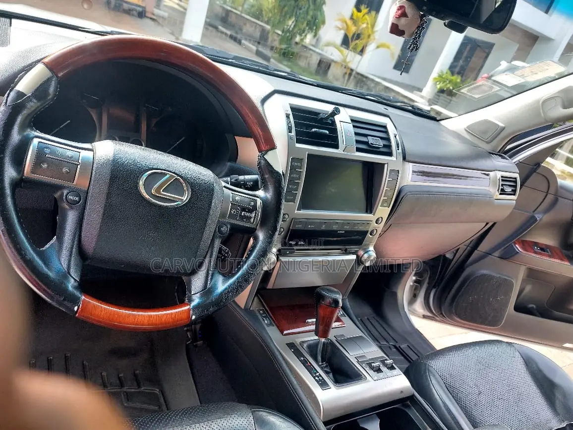 Lexus GX 460 Premium 2011 Silver