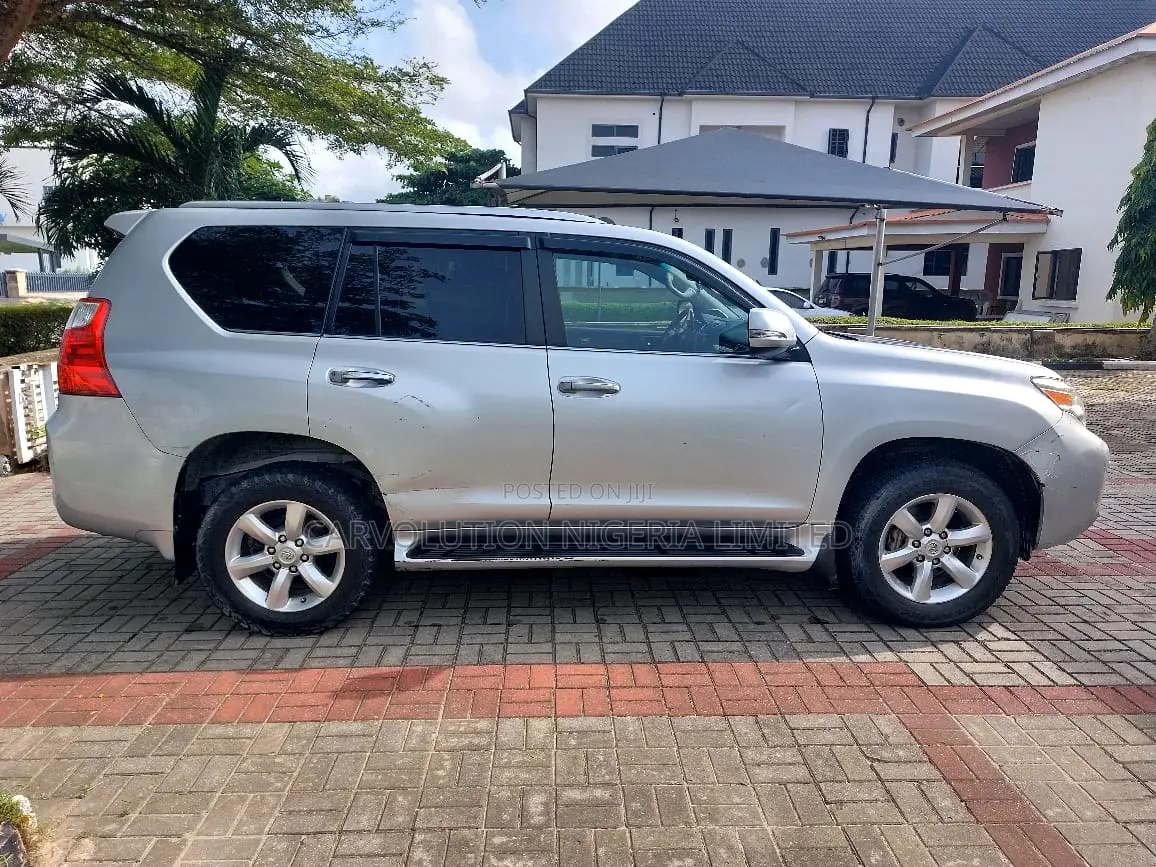 Lexus GX 460 Premium 2011 Silver