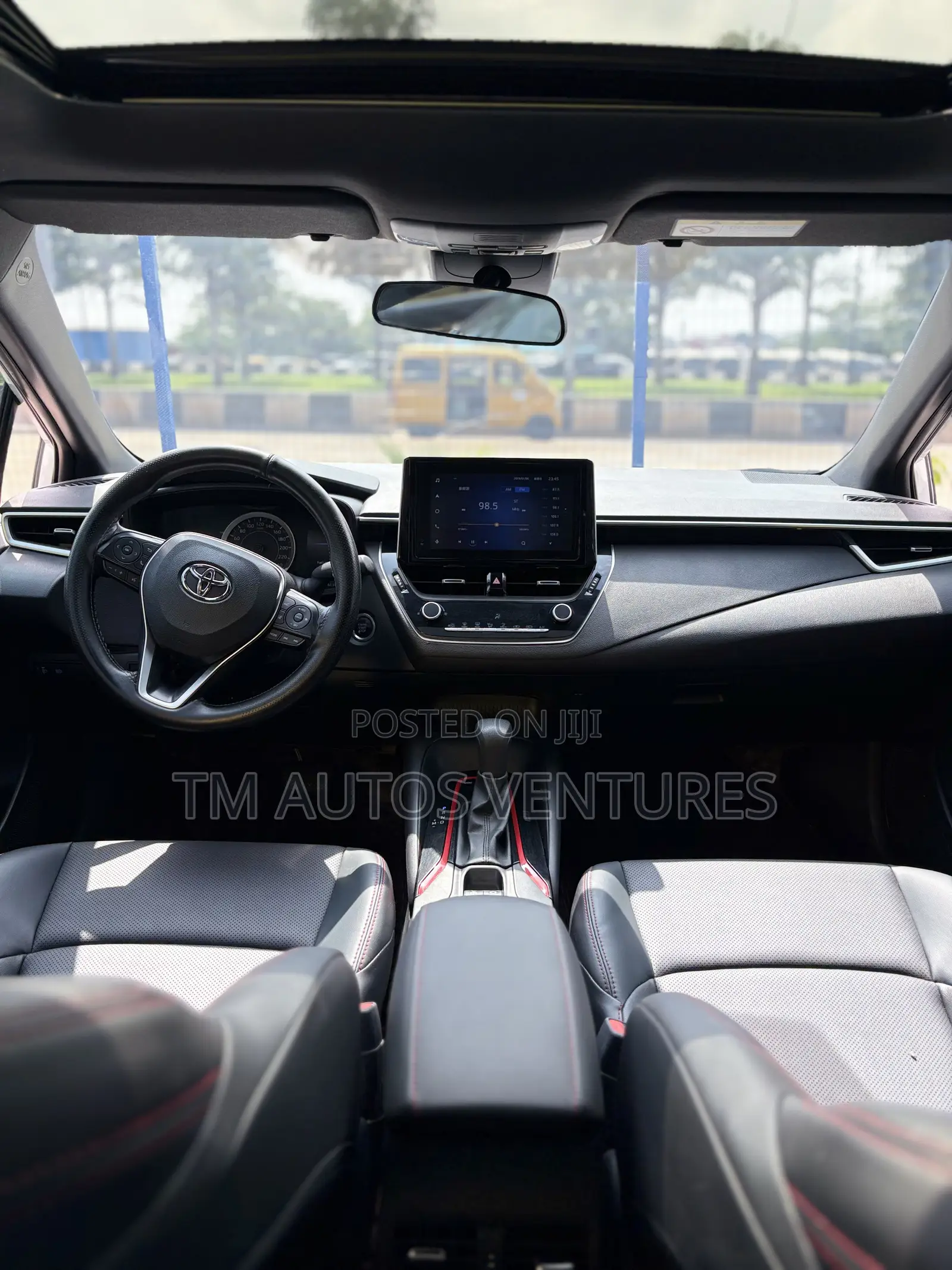 Toyota Corolla 2022 White