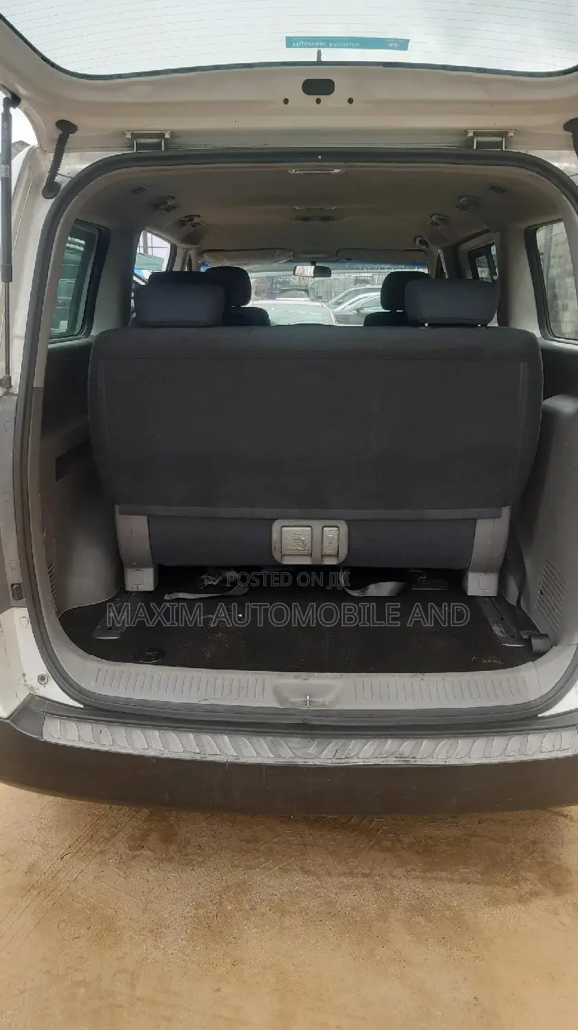 Hyundai H1 2017 White