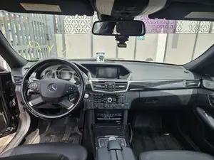 Mercedes-Benz E550 2009 Black