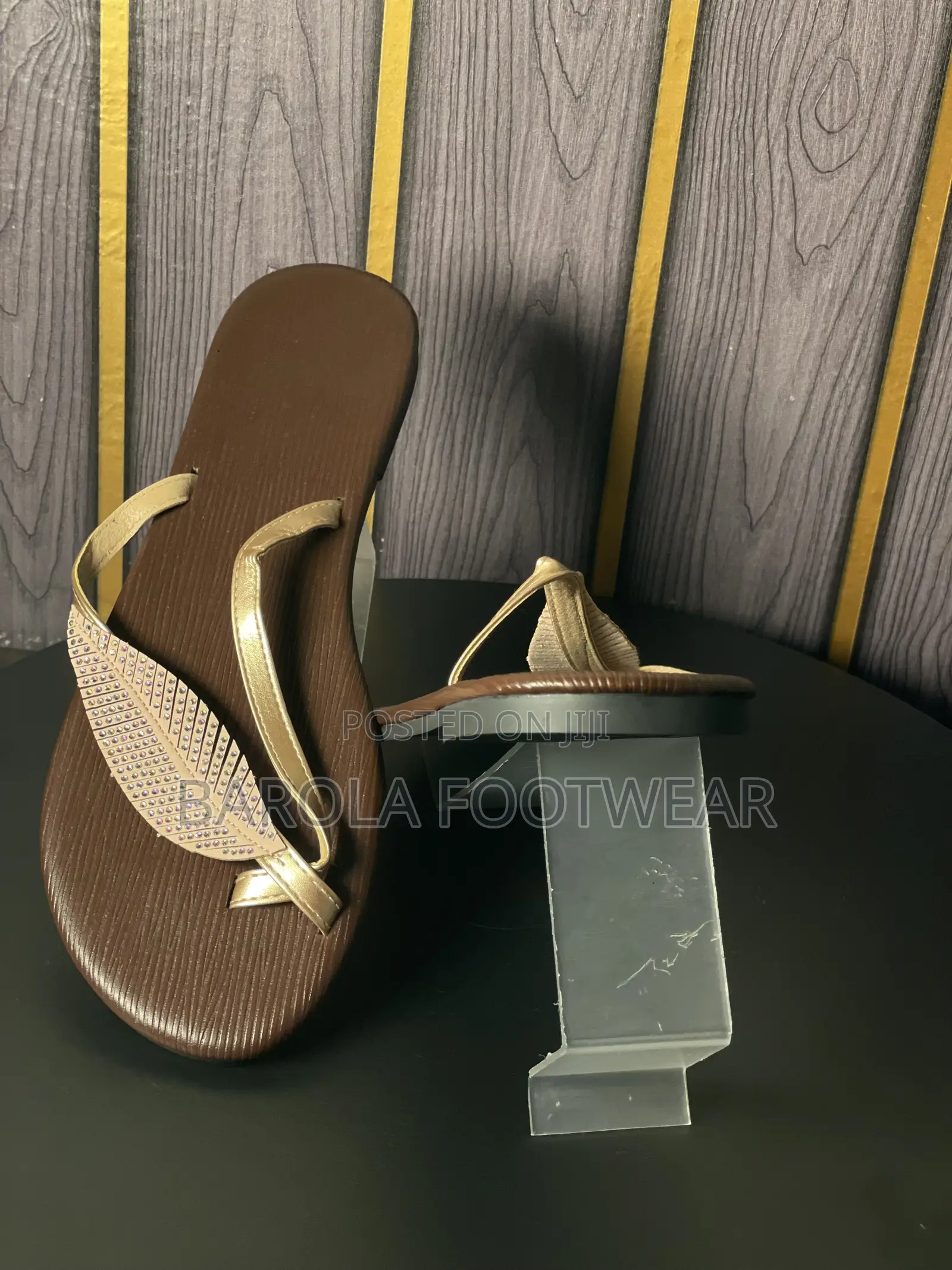 Size 43 Flat Sandals Slide