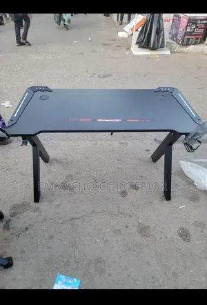 Non Adjustable Gaming Table