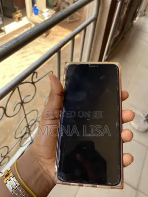 Apple iPhone XS Max 64 GB Gold