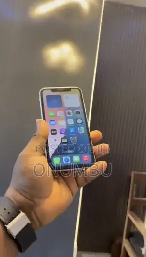 Apple iPhone XR 128 GB White