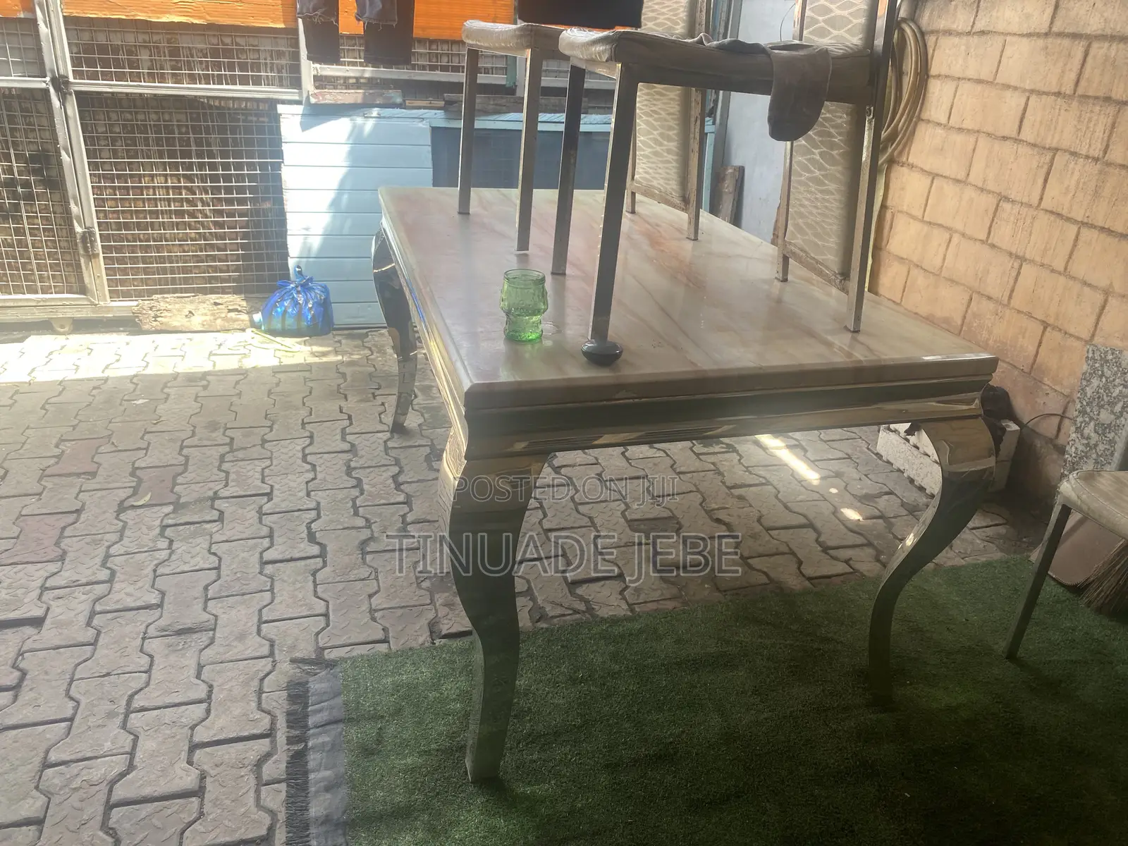 Dinning Table
