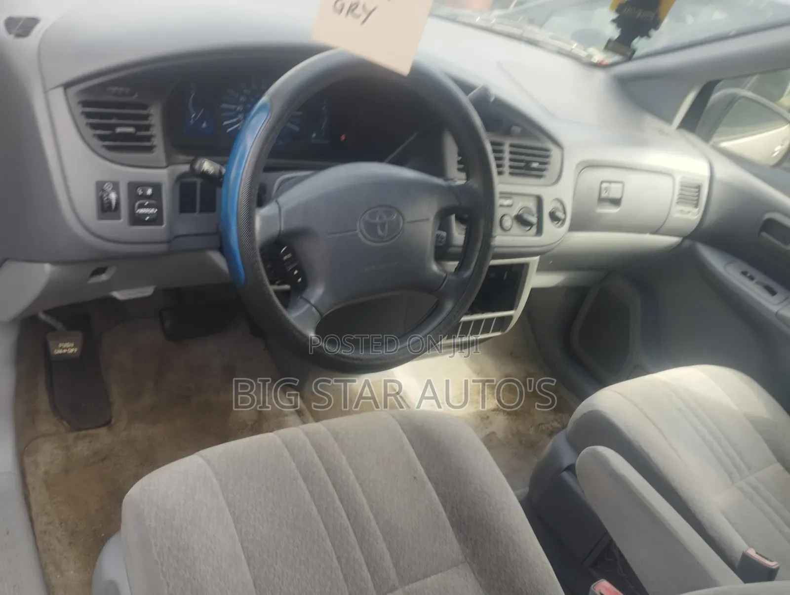 Toyota Sienna LE 2003 Silver
