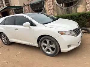 Toyota Venza 2010 White