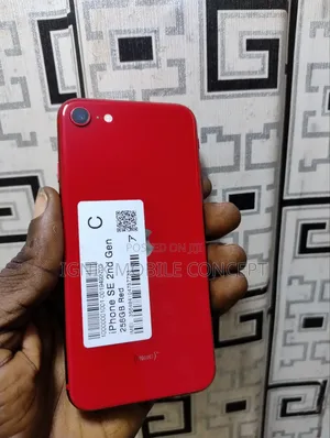 Apple iPhone SE (2022) 256 GB Red