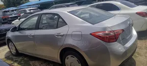 Toyota Corolla 2017 Silver