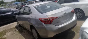 Toyota Corolla 2017 Silver