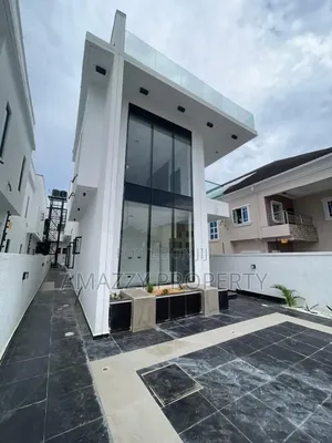 5bdrm Duplex in Ikota for sale