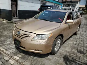 Toyota Camry 2010 Gold