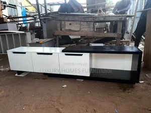 Standard 6 Feets Tv Stand