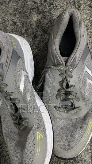 Neatly Used Dr. Scholl's Active Comfort Walking Shoes (Grey/Neon)
