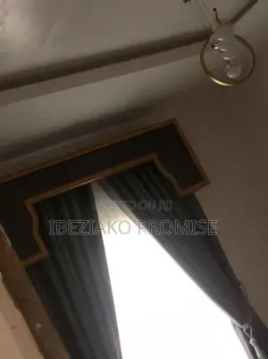 6pcs Curtains With Frames and Kits