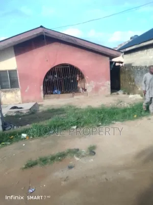 7bdrm Bungalow in Liberty Estate Olori, Ikorodu for sale
