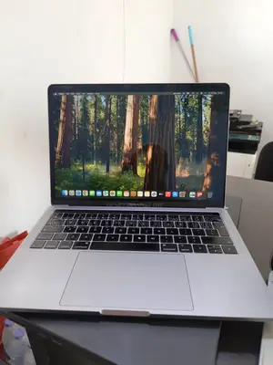 Laptop Apple MacBook Pro 2019 16GB Intel Core i5 SSD 256GB