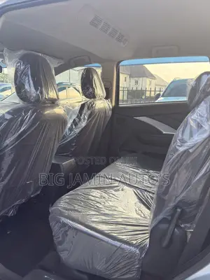 Mitsubishi Xpander Ultimate 2021 Silver
