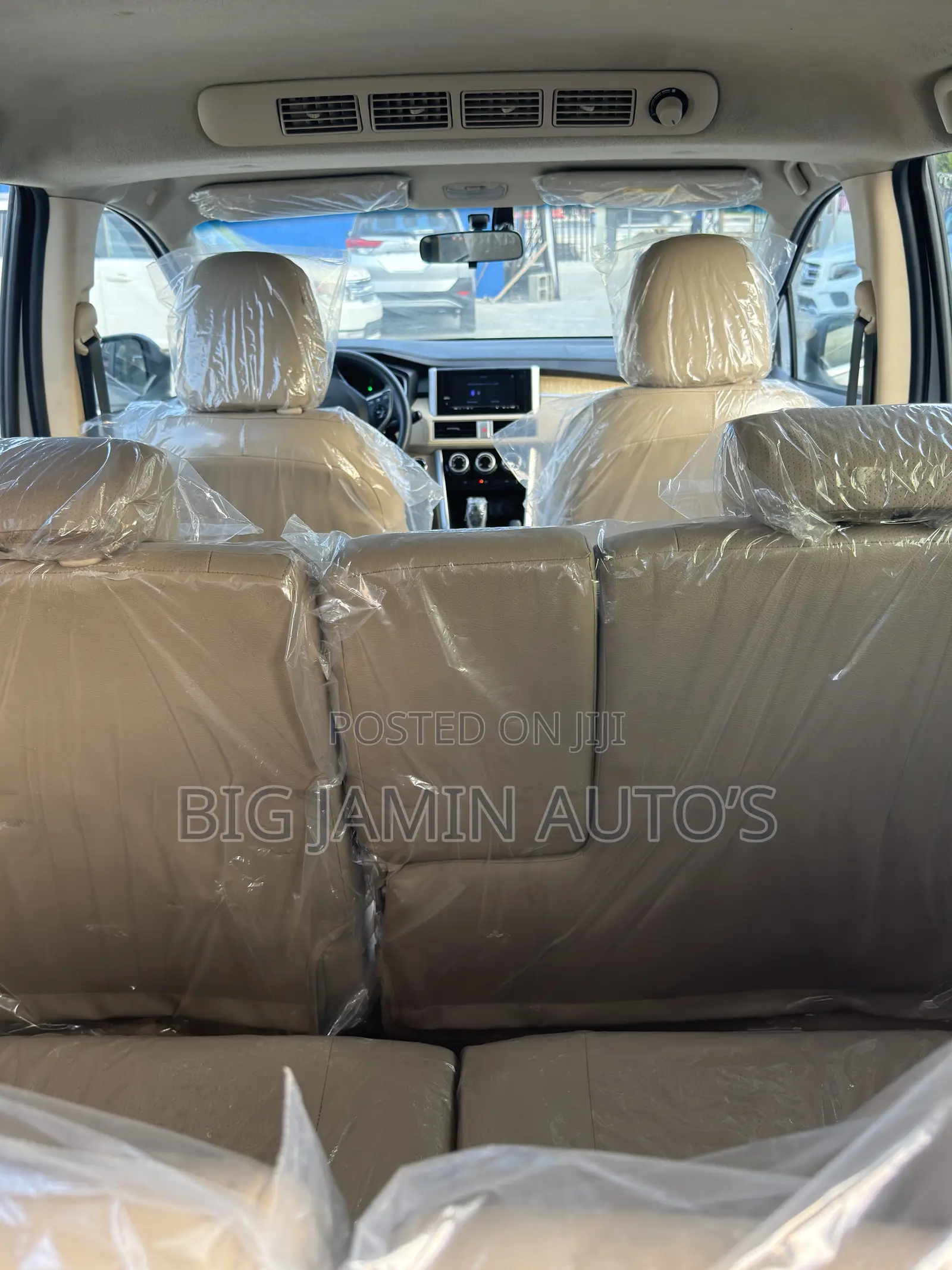 Mitsubishi Xpander Ultimate 2021 Silver