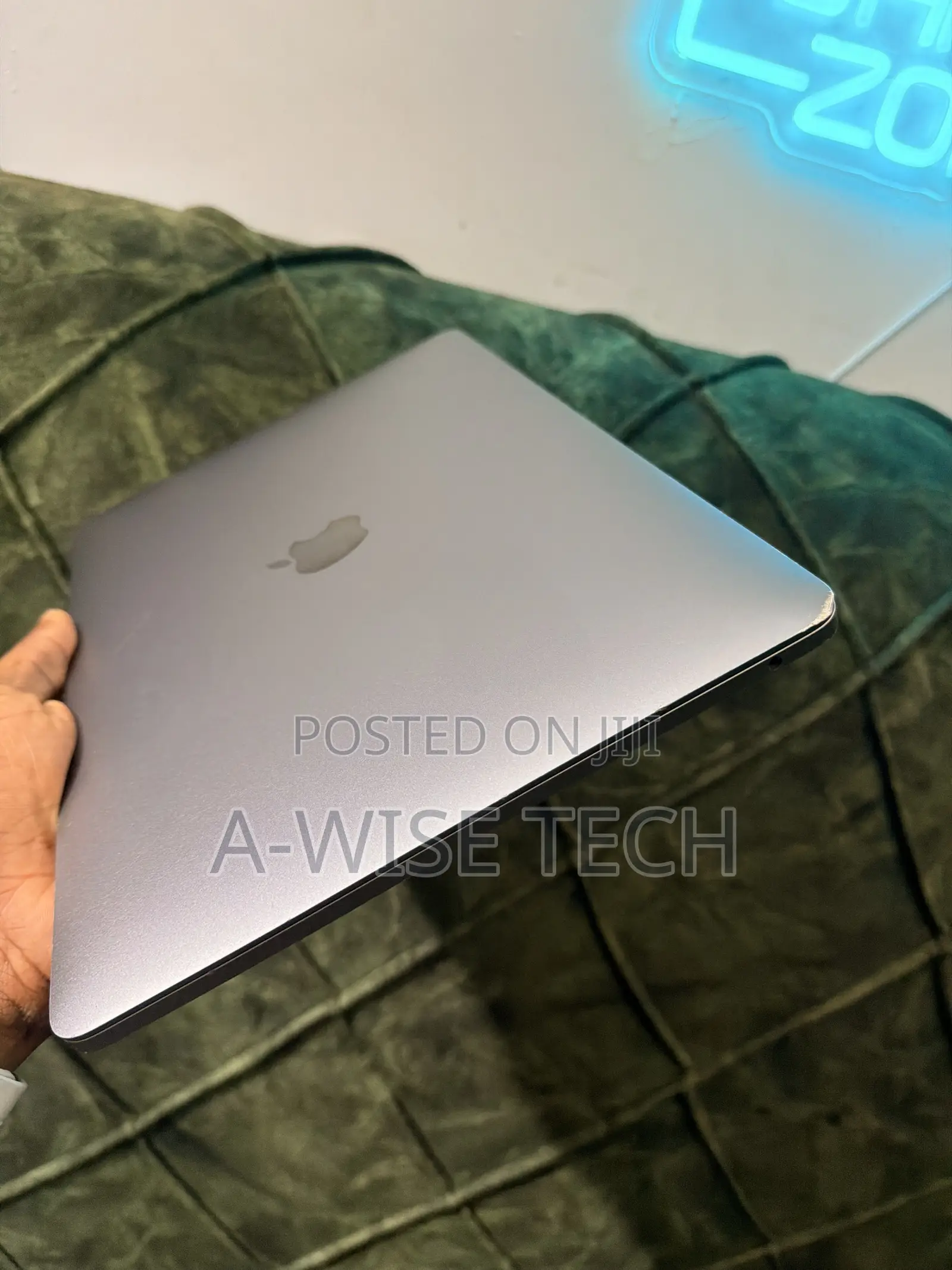 Laptop Apple MacBook Pro 2017 8GB Intel Core i5 SSD 256GB