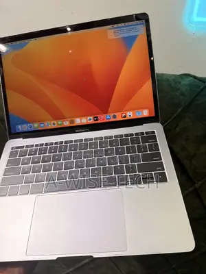 Laptop Apple MacBook Pro 2017 8GB Intel Core i5 SSD 256GB