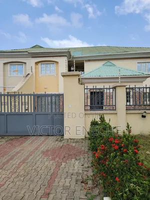 5bdrm Duplex in Charlie Boy, Life Camp for sale