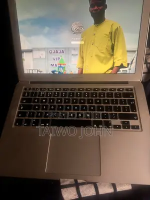 Laptop Apple MacBook Air 2017 8GB Intel Core i7 SSD 256GB