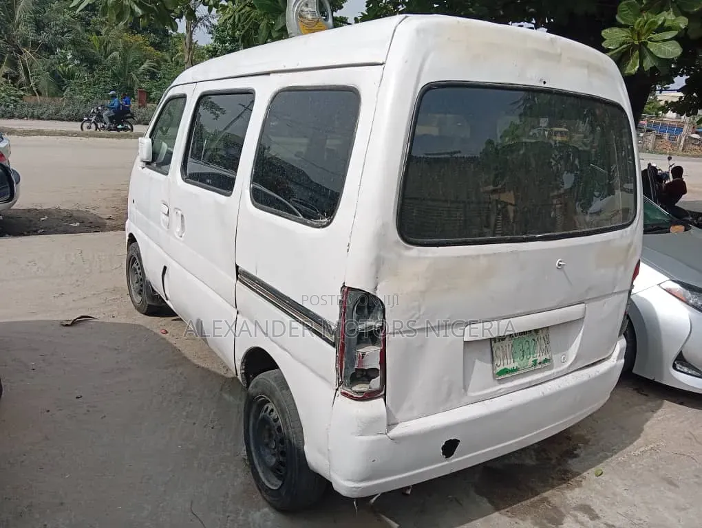 Suzuki Every 2004 White