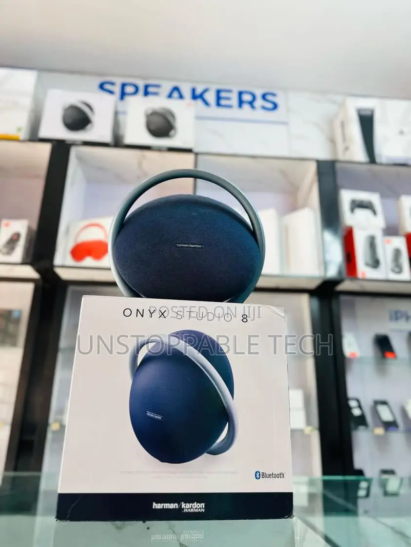 Onyx Studio 8
