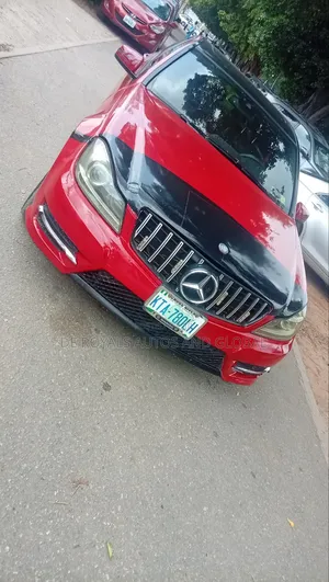Mercedes-Benz C300 Luxury 4Matic Sedan AWD (3.5L 6cyl 7A) 2013 Red
