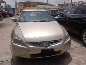 Honda Accord 2003 Gold