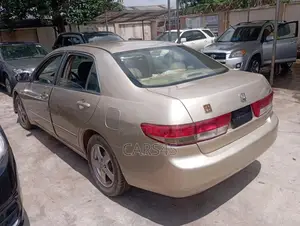 Honda Accord 2003 Gold