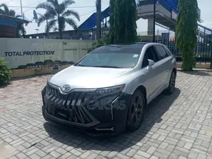 Toyota Venza 2010 Silver