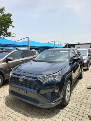 Toyota RAV4 XLE AWD 2020 Black