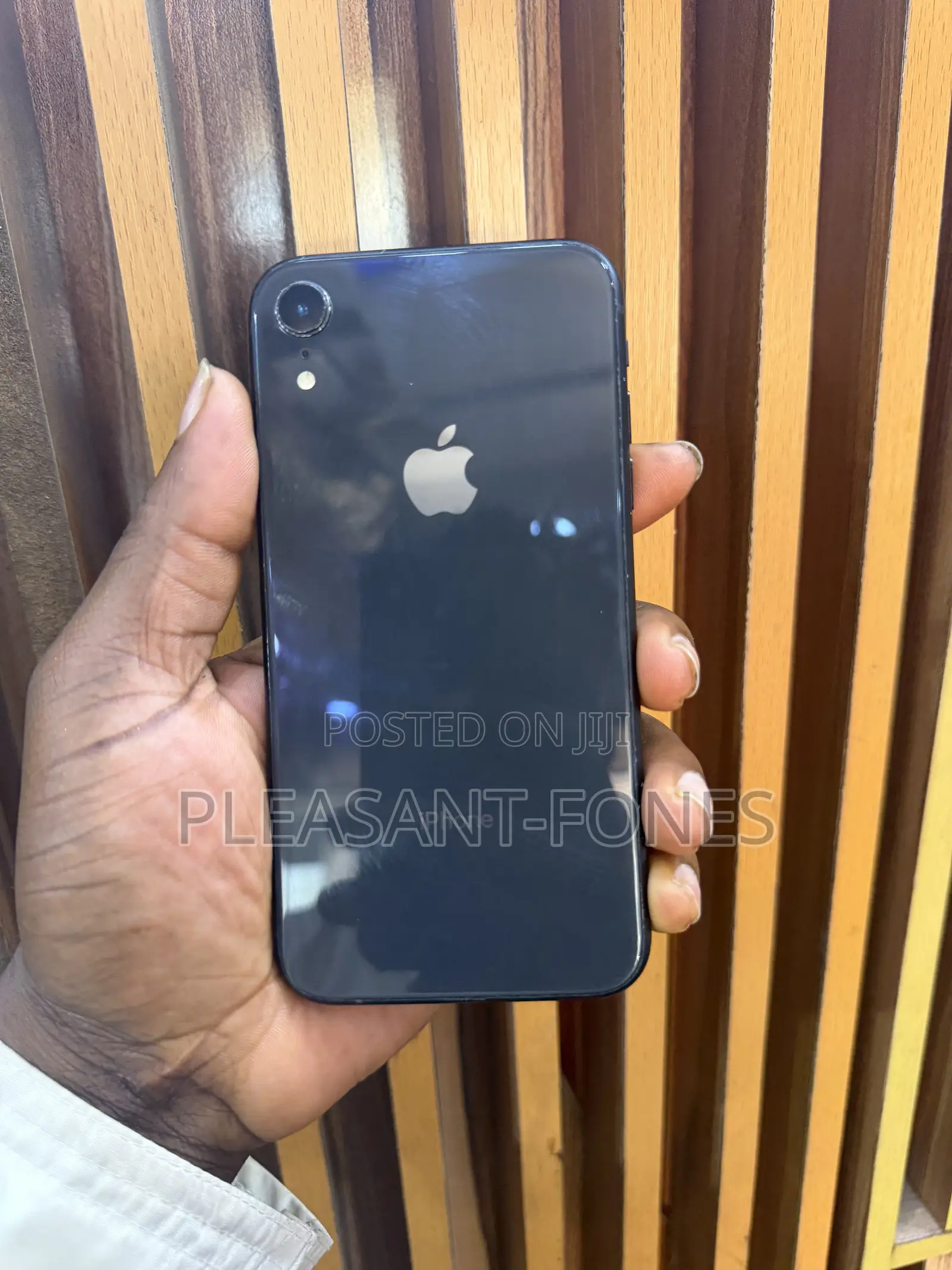 Apple iPhone XR 64 GB Black