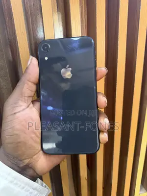 Apple iPhone XR 64 GB Black