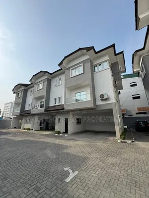3bdrm Duplex in Lekki Phase 1 for sale