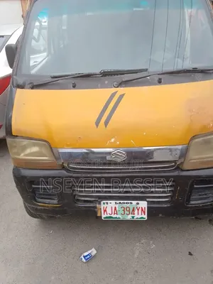 Suzuki Every 2000 Yellow