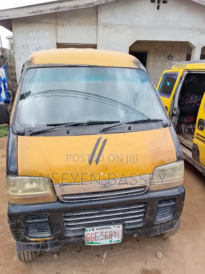 Suzuki Every 2000 Yellow