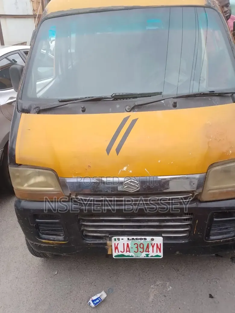 Suzuki Every 2000 Yellow