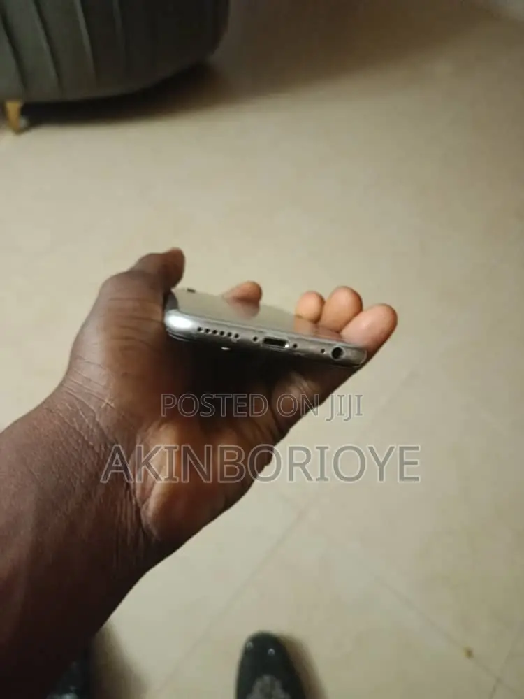 Apple iPhone 6s 64 GB Silver